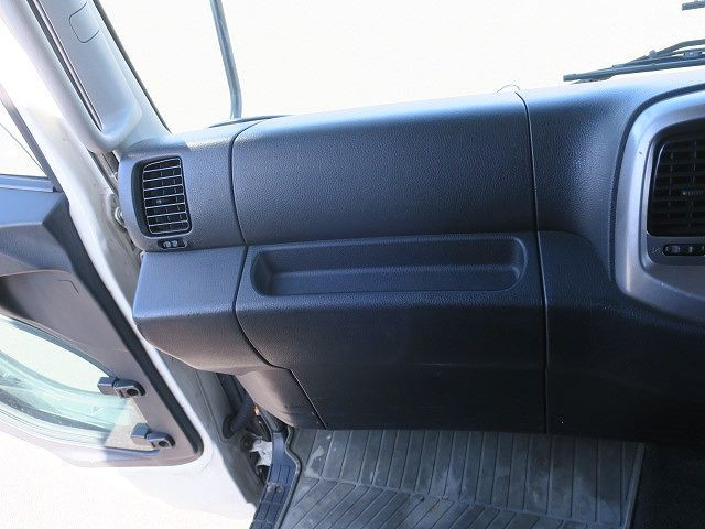 中古トラック 日野冷凍バン ＃18