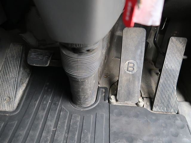 中古トラック UDトラックスコンクリートミキサー車 #22