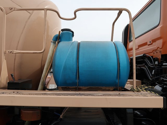 中古トラック UDトラックスコンクリートミキサー車 #7