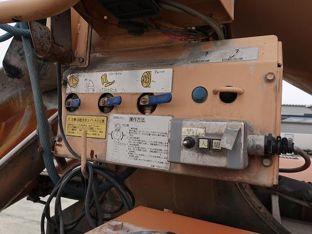 中古トラック UDトラックスコンクリートミキサー車 #8