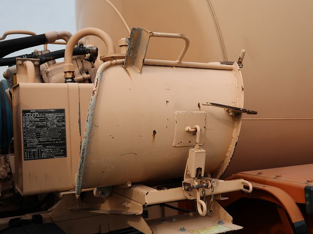 中古トラック UDトラックスコンクリートミキサー車 #10