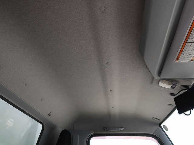 中古トラック 三菱ふそう冷凍バン ＃24