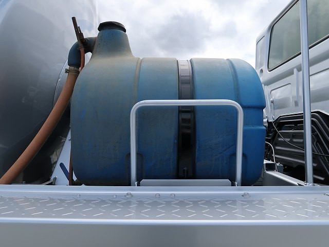 中古トラック 日野コンクリートミキサー車 ＃9