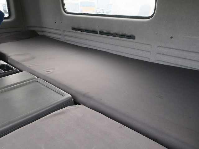 中古トラック いすゞミルクローリー #23