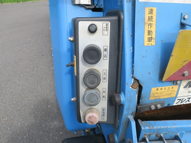 中古トラック 三菱ふそうパッカー車(塵芥車 #9