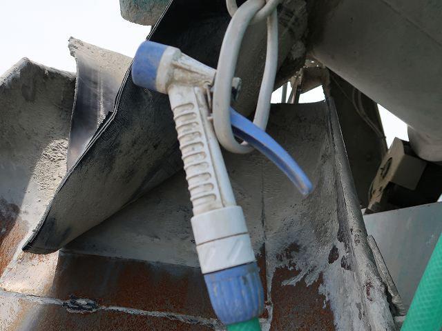 中古トラック 日野コンクリートミキサー車 ＃9