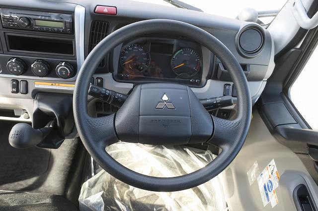 中古トラック 三菱ふそうクレーン付平ボディ ＃17