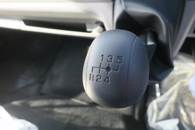 中古トラック 三菱ふそうクレーン付平ボディ ＃19