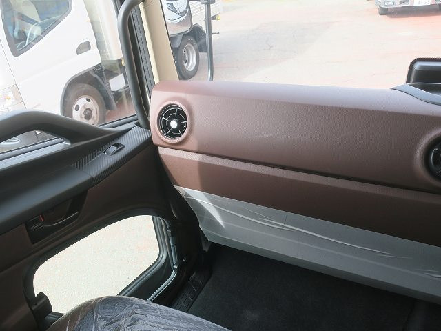 中古トラック 日野冷凍バン ＃15