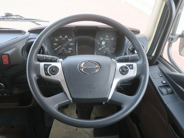 中古トラック 日野冷凍バン ＃16