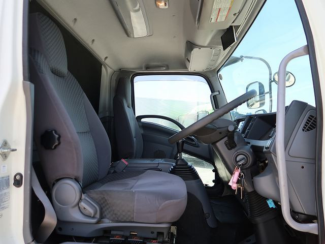 中古トラック いすゞ冷凍バン ＃12