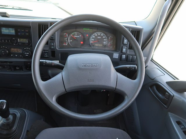 中古トラック いすゞ冷凍バン ＃14