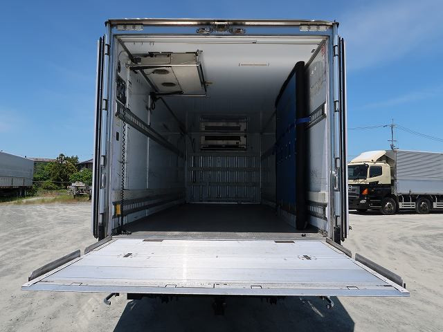 中古トラック いすゞ冷凍バン ＃5