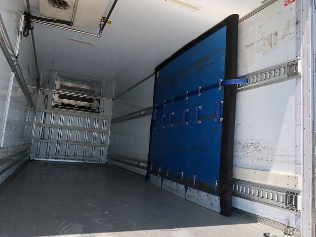 中古トラック いすゞ冷凍バン ＃6