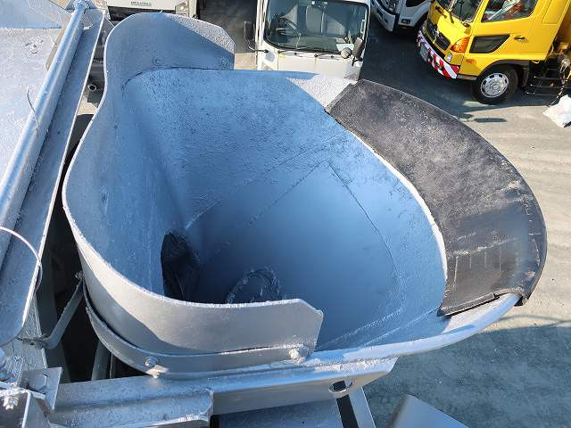 中古トラック UDトラックスコンクリートミキサー車 #7