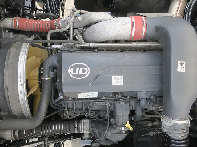 中古トラック UDトラックス冷凍バン #12