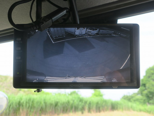 中古トラック UDトラックス冷凍バン #18