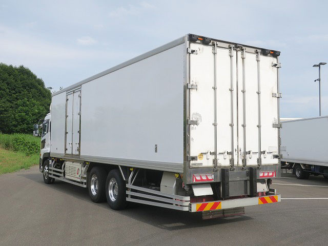 中古トラック UDトラックス冷凍バン #4