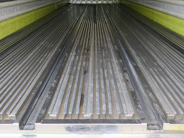 中古トラック UDトラックス冷凍バン #6