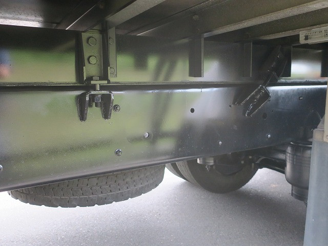 中古トラック UDトラックス冷凍バン #9