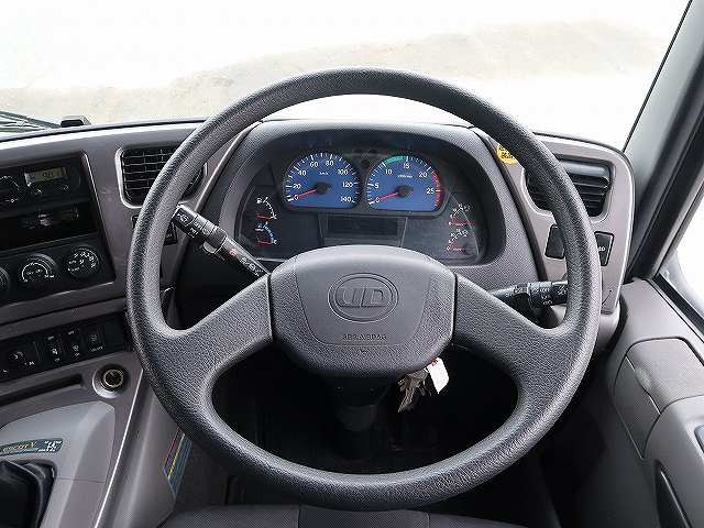 中古トラック UDトラックスアルミウィング ＃16