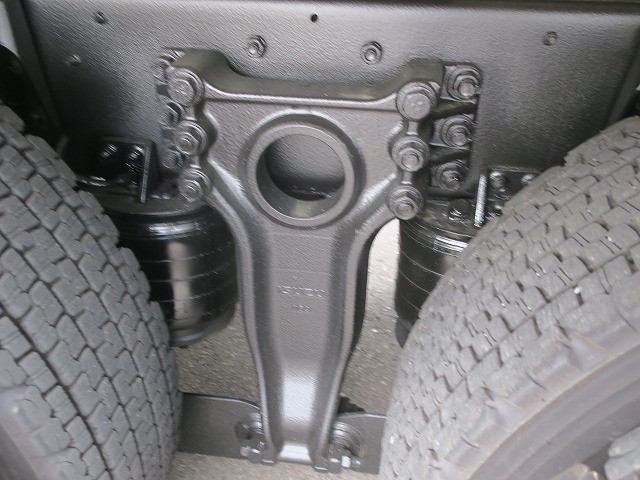 中古トラック いすゞ粉粒体運搬車 #11