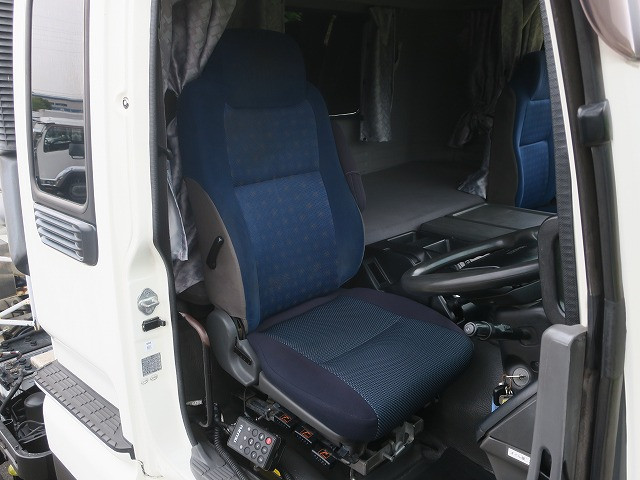 中古トラック いすゞ粉粒体運搬車 #13