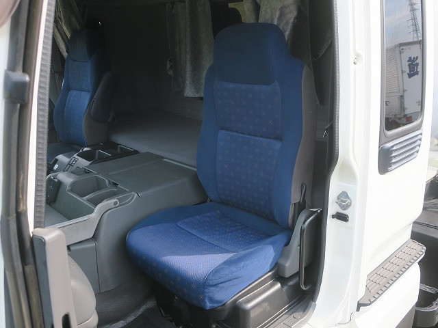 中古トラック いすゞ粉粒体運搬車 #20