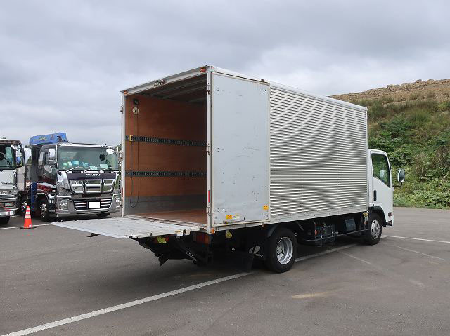 中古トラック いすゞアルミバン ＃8