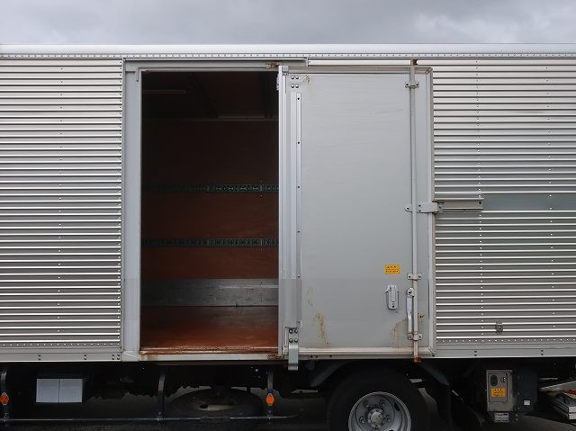 中古トラック いすゞアルミバン ＃9