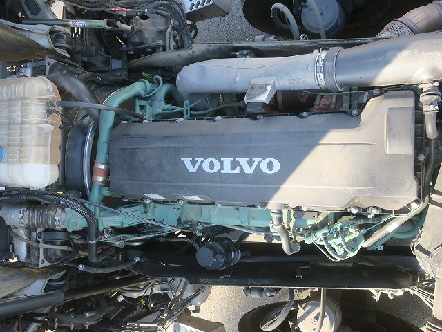 中古トラック ボルボトラクタヘッド ＃13