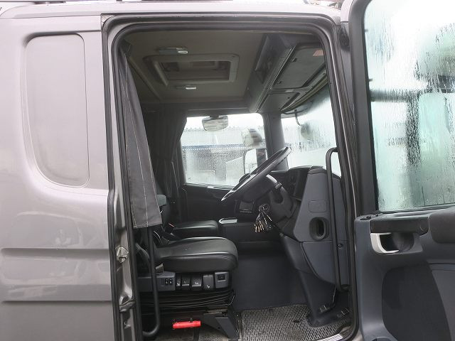 中古トラック スカニアアルミウィング ＃13