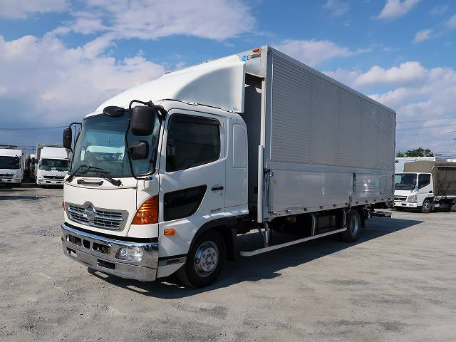 中古トラック 日野 レンジャー 中型アルミウィング