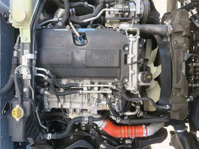 中古トラック 三菱ふそう冷凍バン ＃11