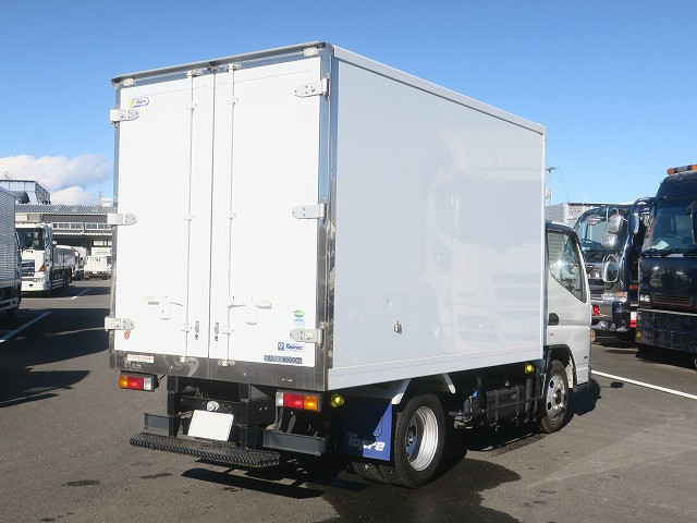 中古トラック 三菱ふそう冷凍バン ＃3