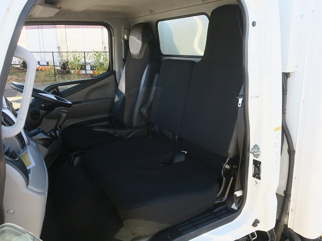 中古トラック 三菱ふそう冷凍バン ＃21