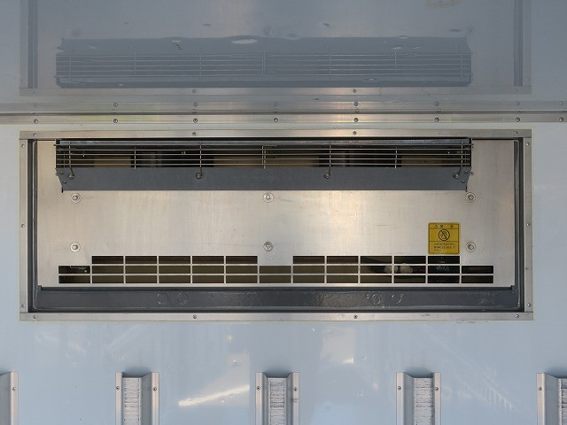 中古トラック 三菱ふそう冷凍バン ＃7