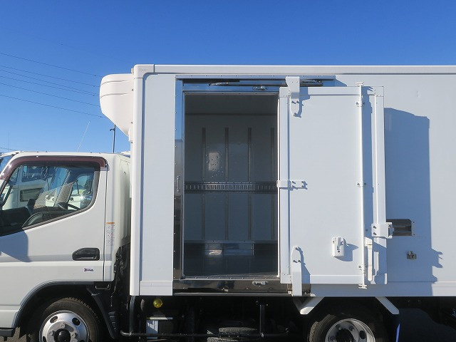 中古トラック 三菱ふそう冷凍バン ＃8