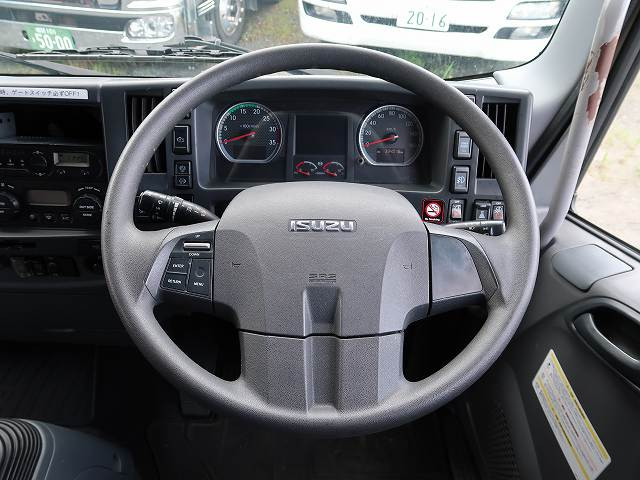 中古トラック いすゞ冷凍バン #16