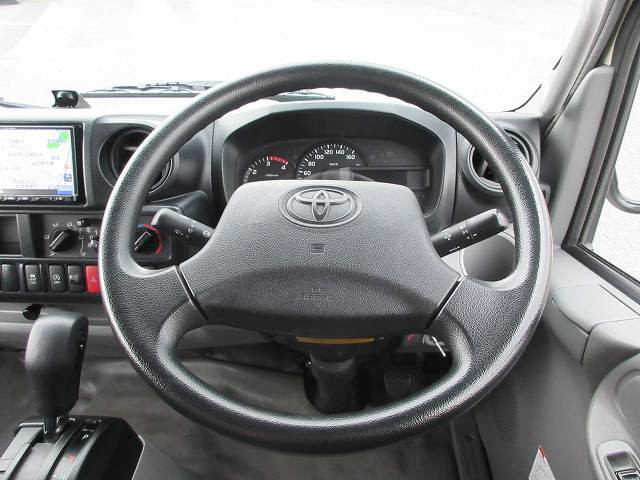 中古トラック トヨタ トヨエース 2tアルミバン