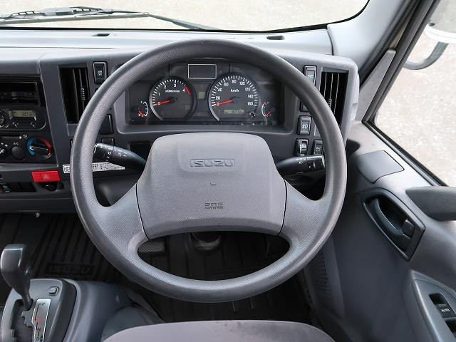 中古トラック いすゞ冷凍バン ＃15