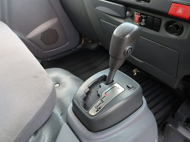 中古トラック いすゞ冷凍バン ＃17