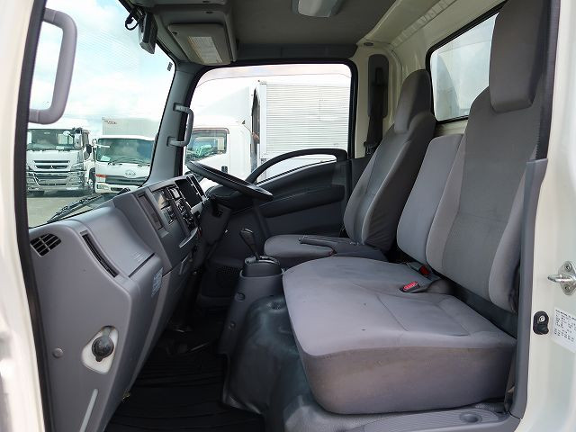 中古トラック いすゞ冷凍バン #23