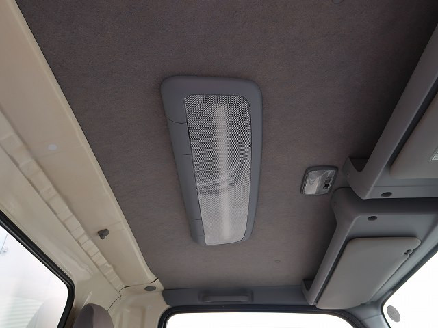 中古トラック いすゞ冷凍バン ＃24