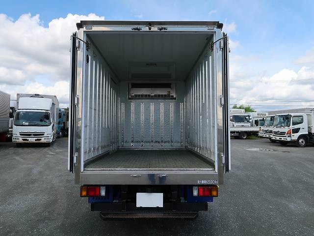 中古トラック いすゞ冷凍バン ＃5