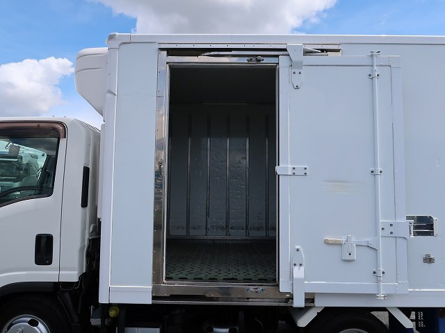 中古トラック いすゞ冷凍バン #8