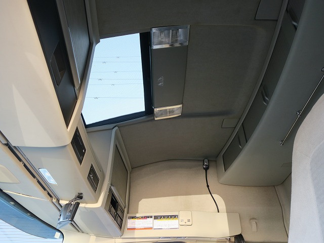 中古トラック ボルボトラクタヘッド ＃24