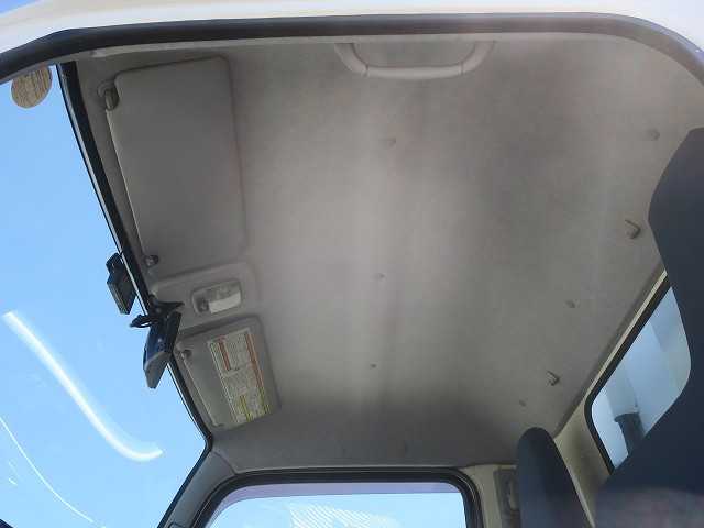 中古トラック 三菱ふそう冷凍バン #24