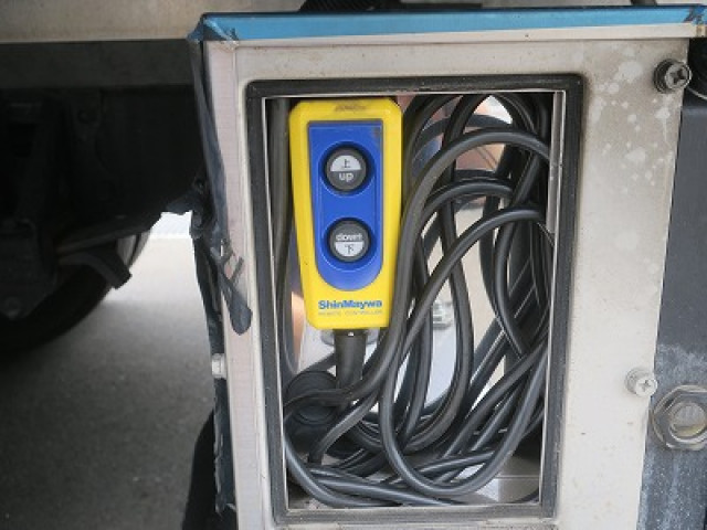 中古トラック いすゞ冷凍バン #11