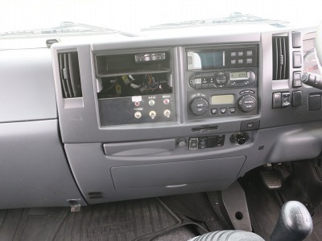 中古トラック いすゞ冷凍バン #15